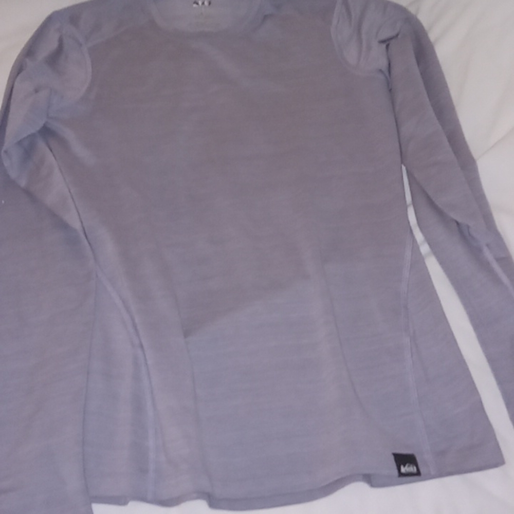 REI sm longsleeve stretchy top